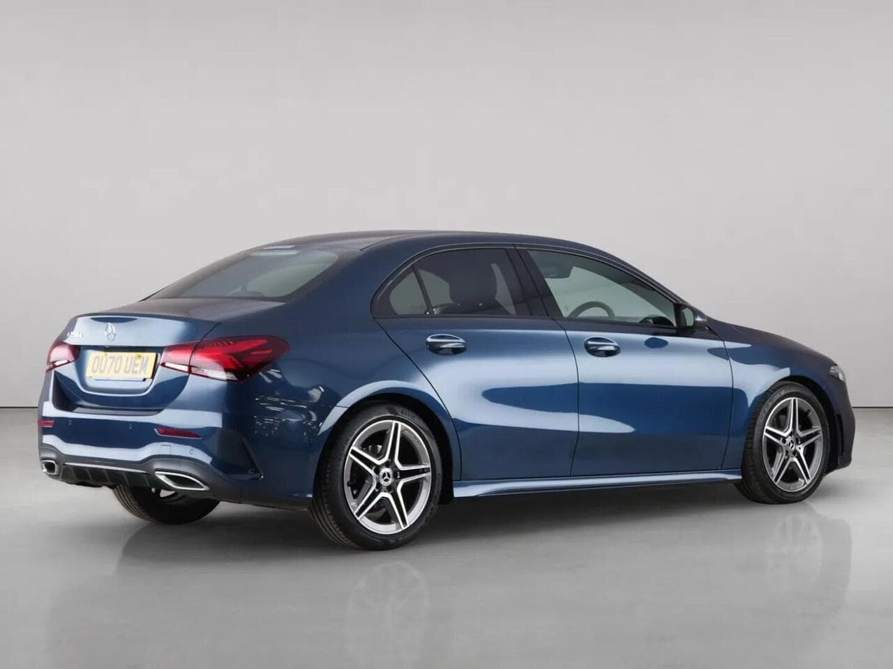 Mercedes-Benz A Class thumbnail Side Right