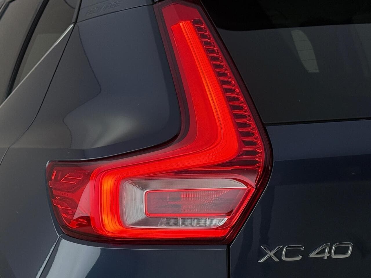 Volvo XC40 thumbnail Lights Rear