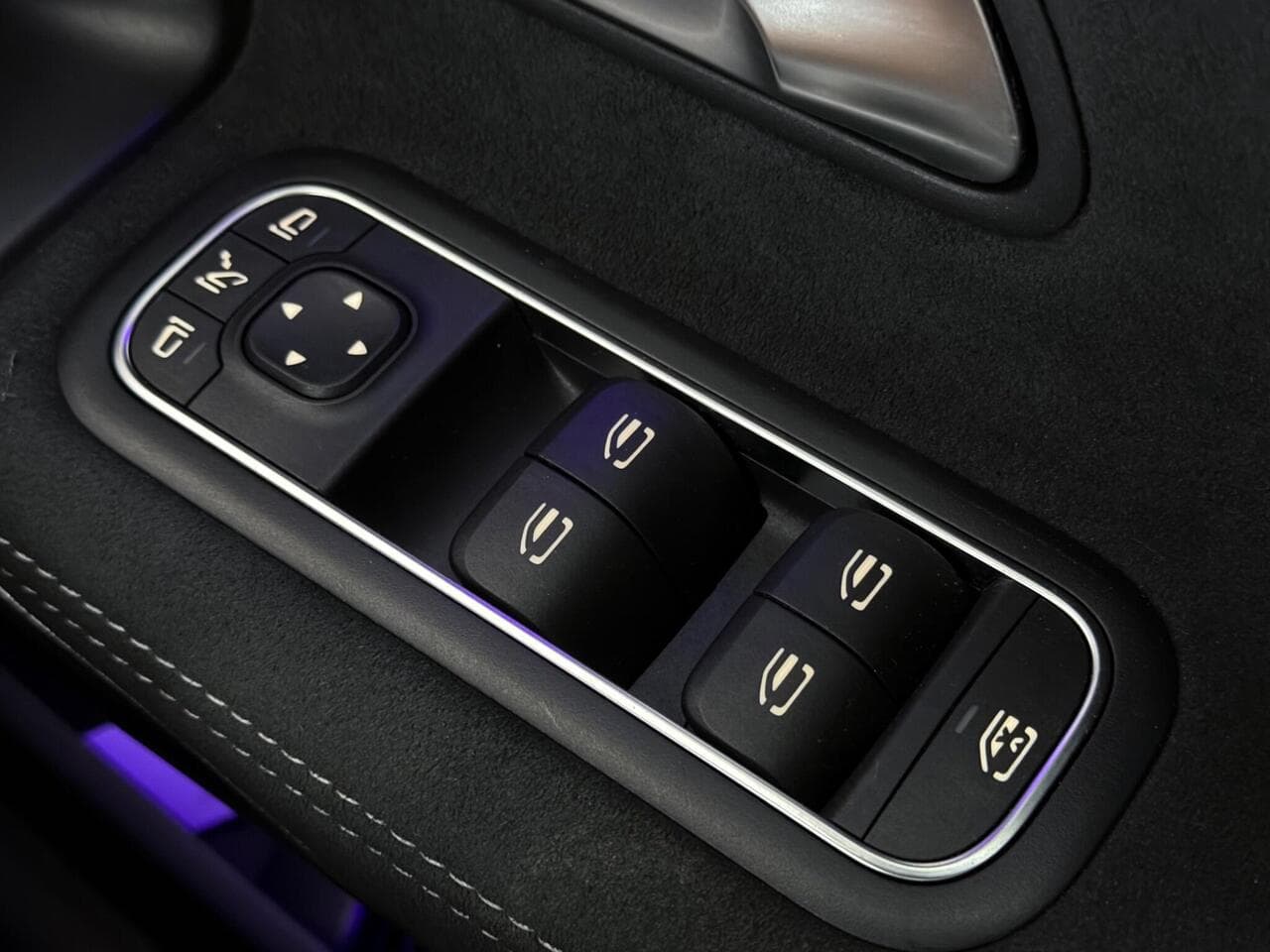Mercedes-Benz A Class thumbnail Misc Controls
