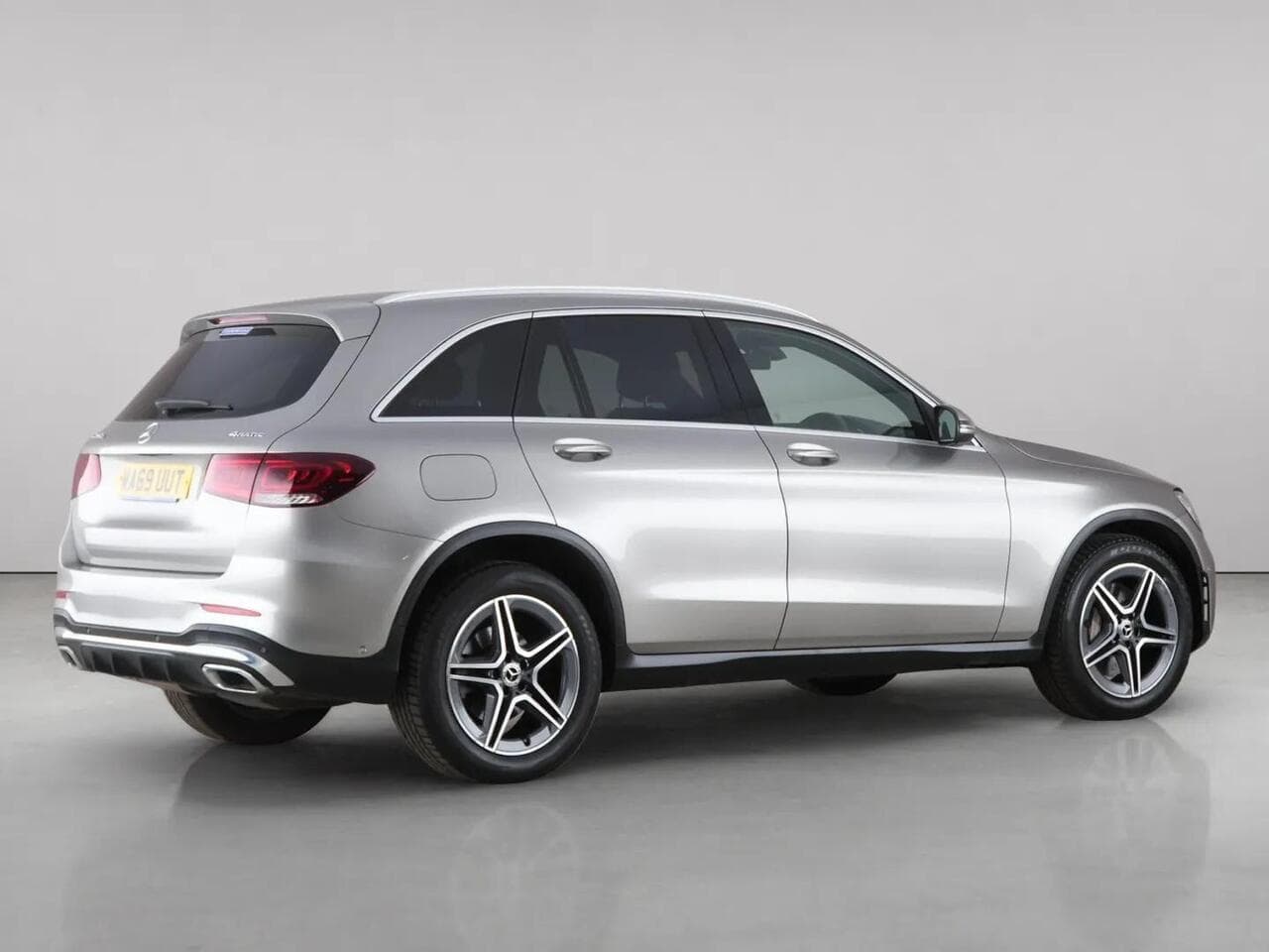 Mercedes-Benz GLC thumbnail Side Right