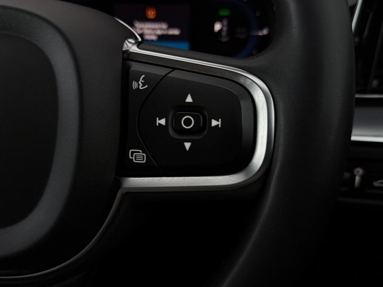 Volvo XC60 thumbnail Misc Controls