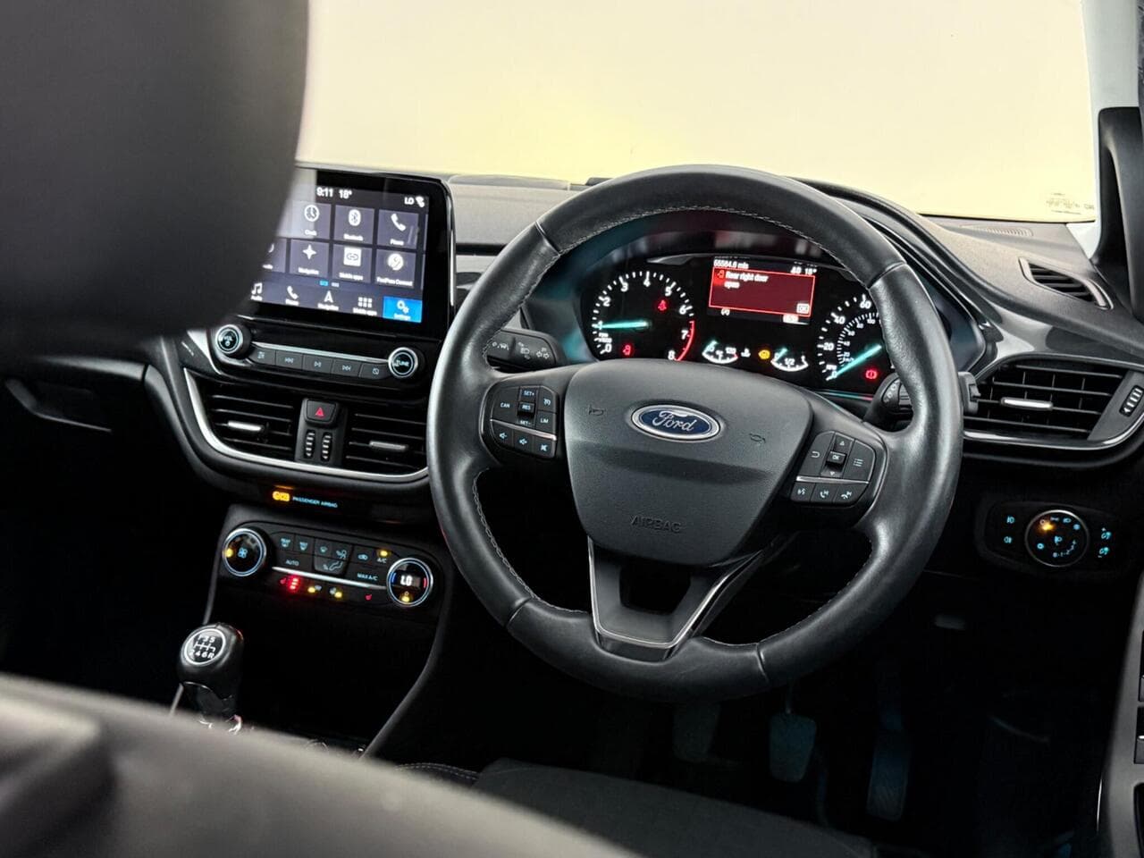 Ford Fiesta thumbnail Steering Wheel