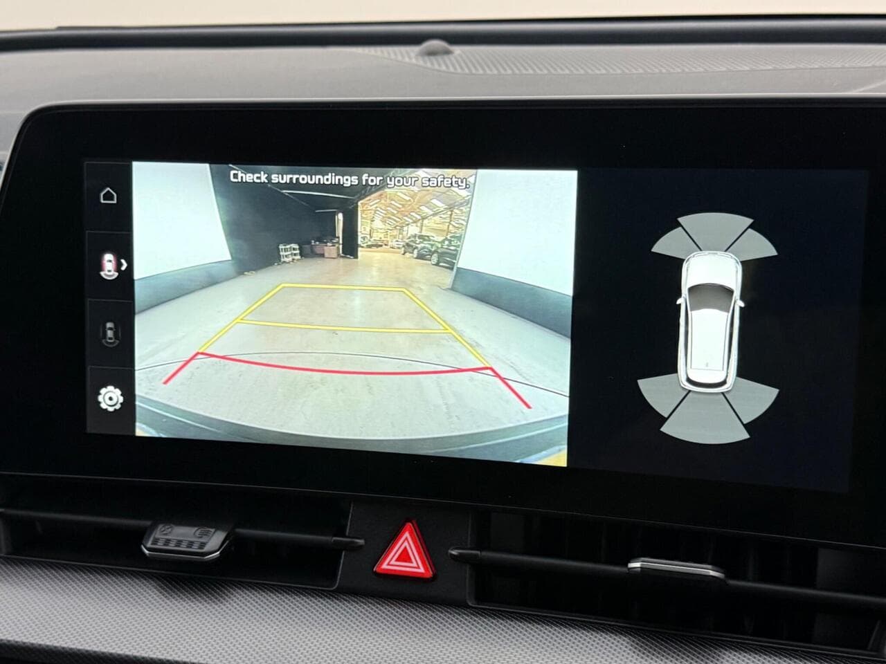 Kia Sportage thumbnail Infotainment System