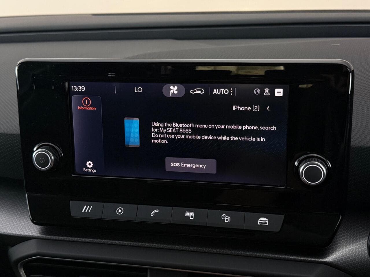 SEAT Leon thumbnail Infotainment System