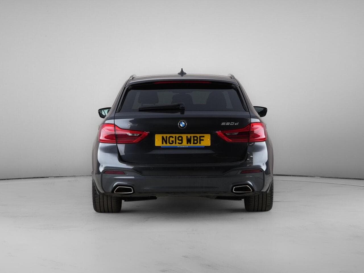BMW 5 Series thumbnail Rear