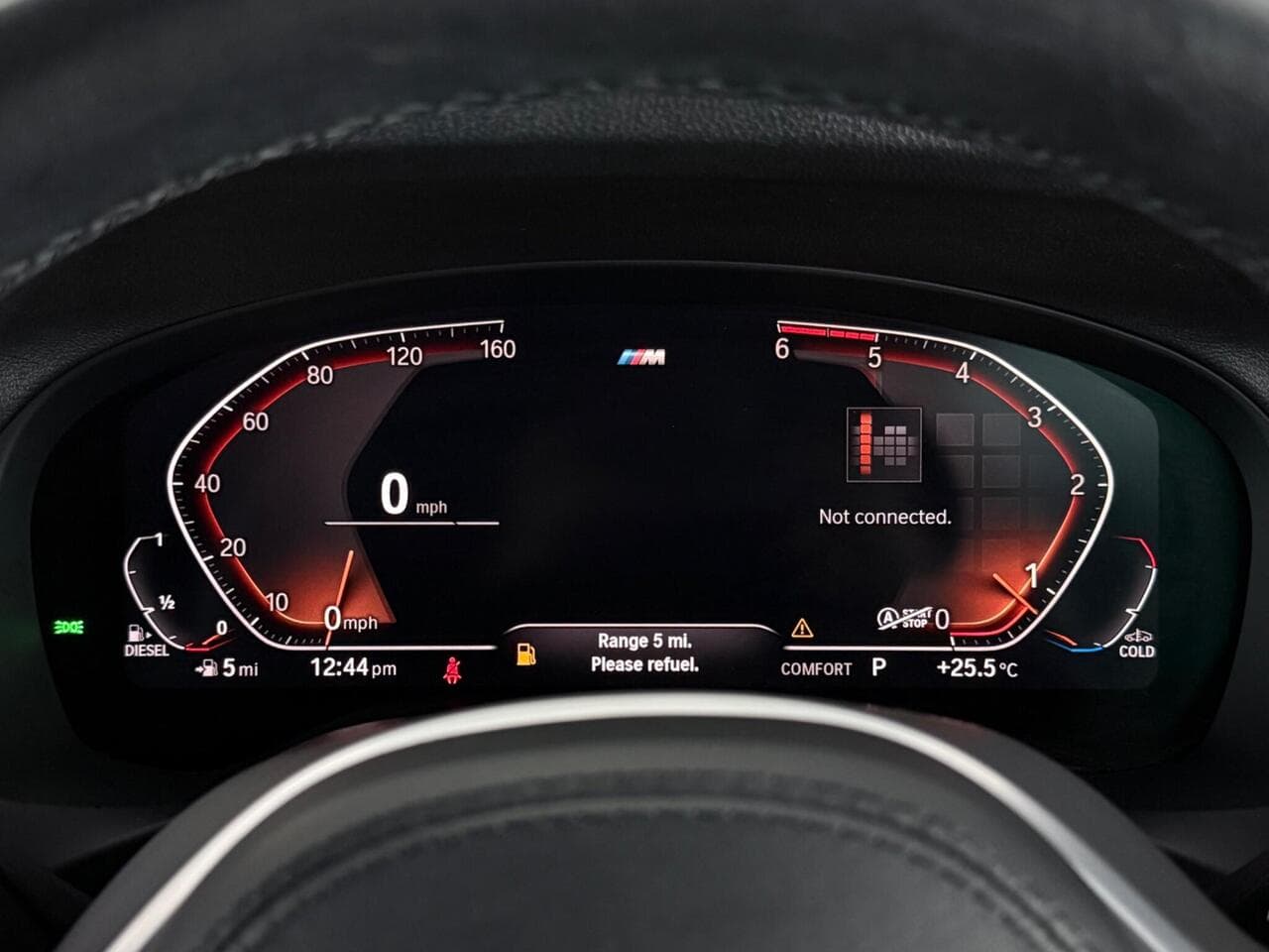 BMW X4 thumbnail Driver Instruments