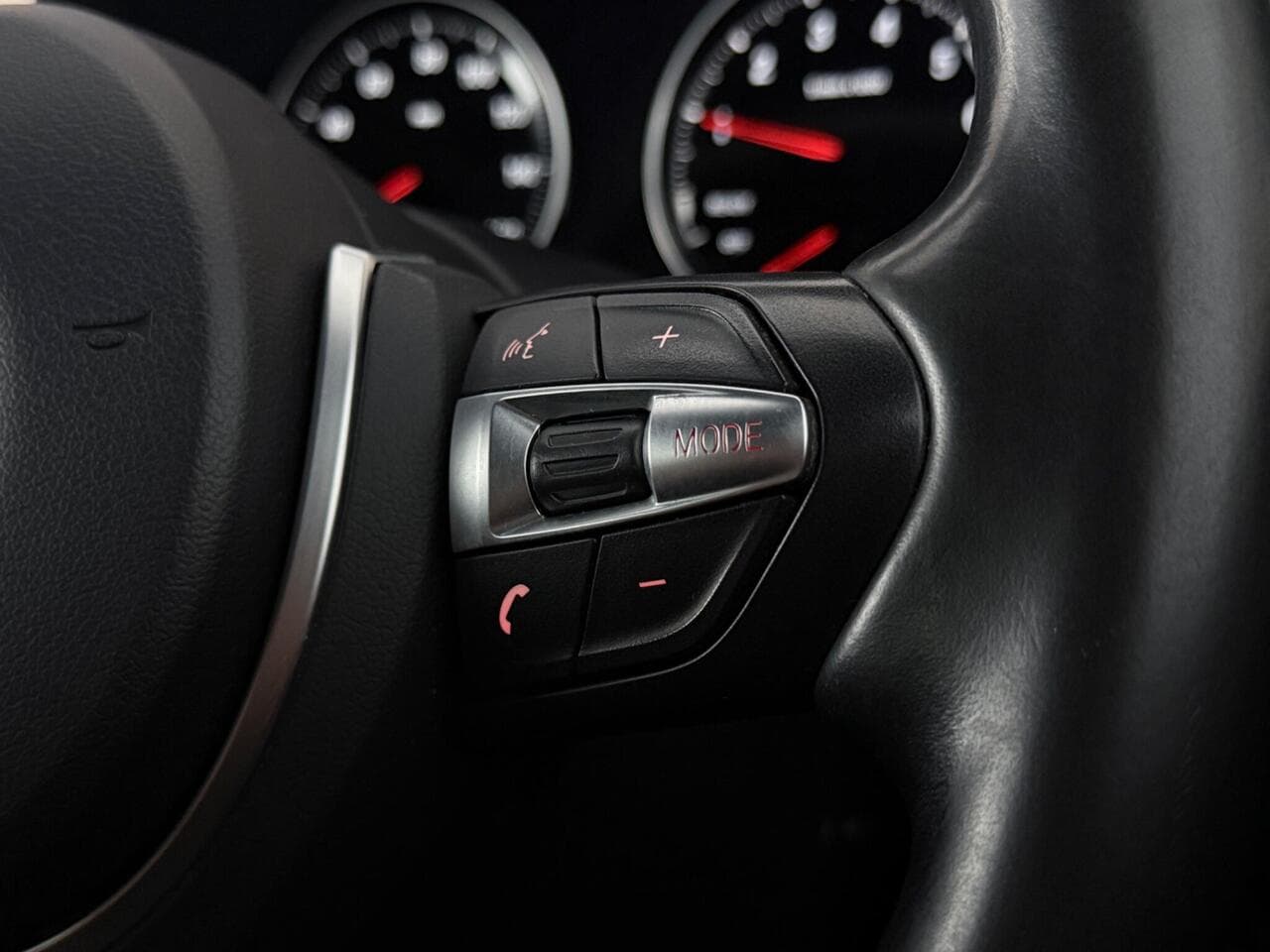 BMW 1 Series thumbnail Misc Controls