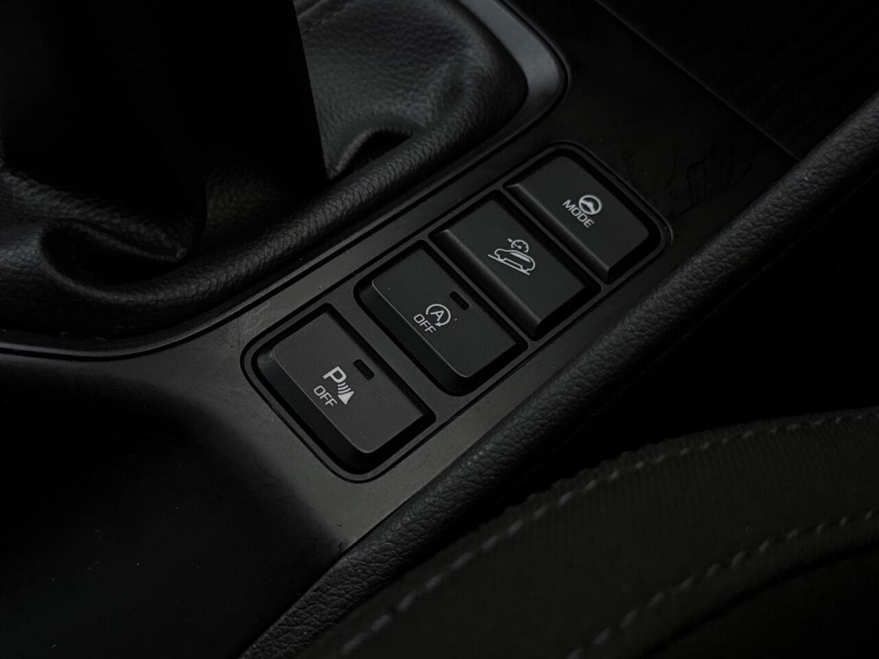 Hyundai TUCSON thumbnail Misc Controls