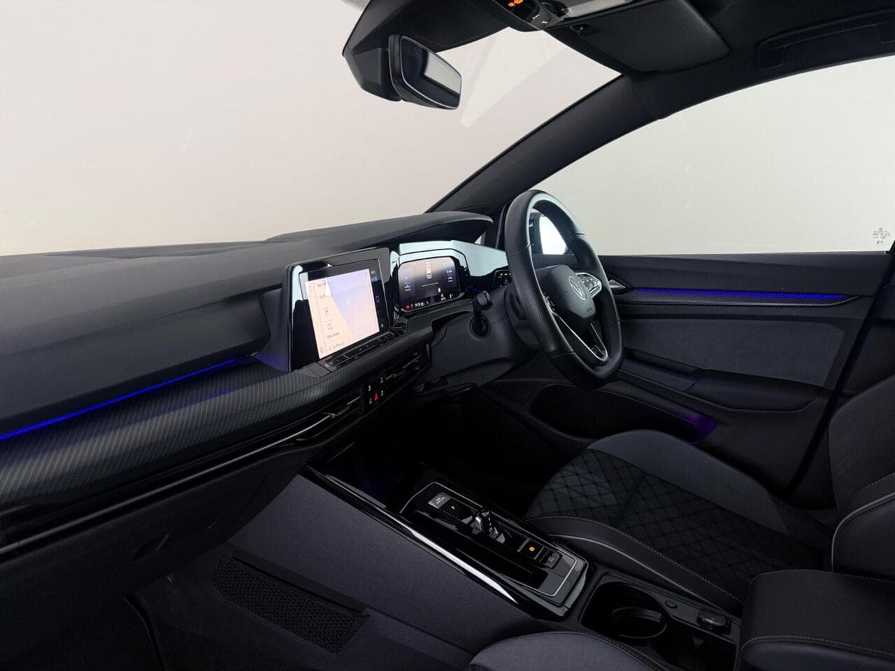 Volkswagen Golf thumbnail Interior Front