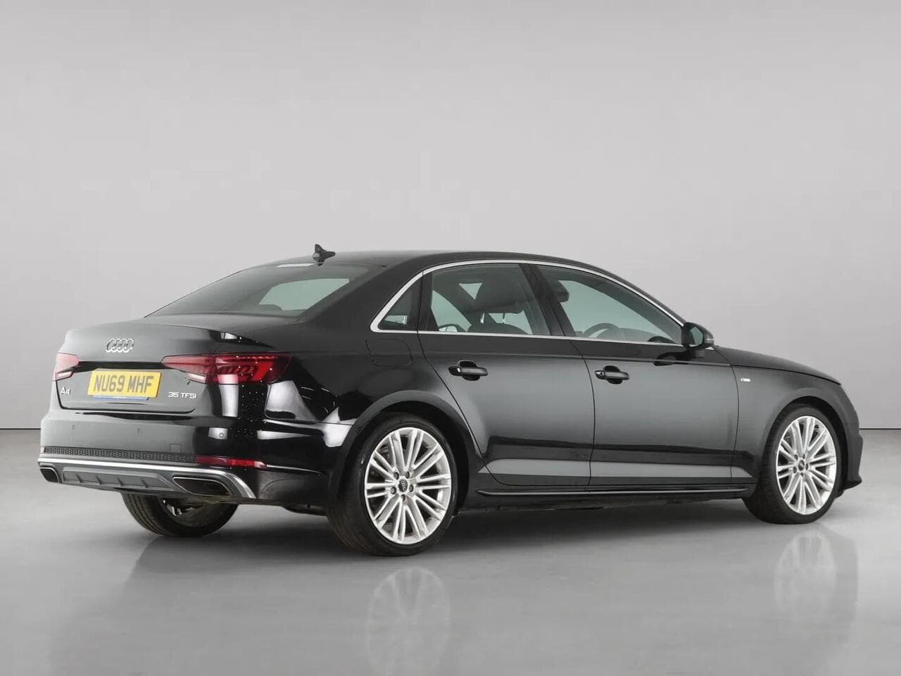 Audi A4 thumbnail Rear Right