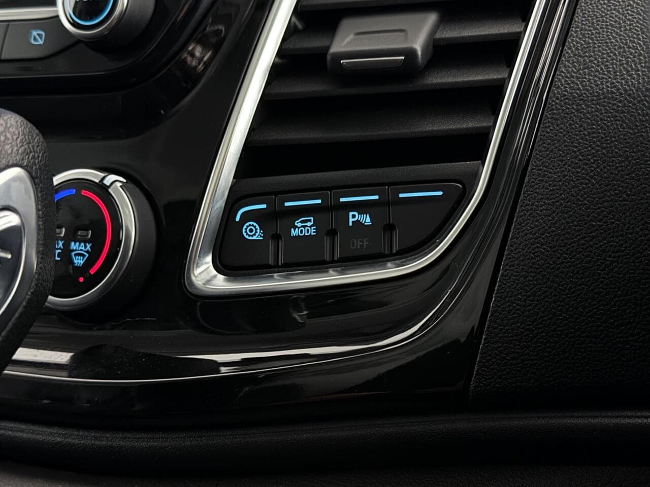 Ford Transit Custom thumbnail Misc Controls