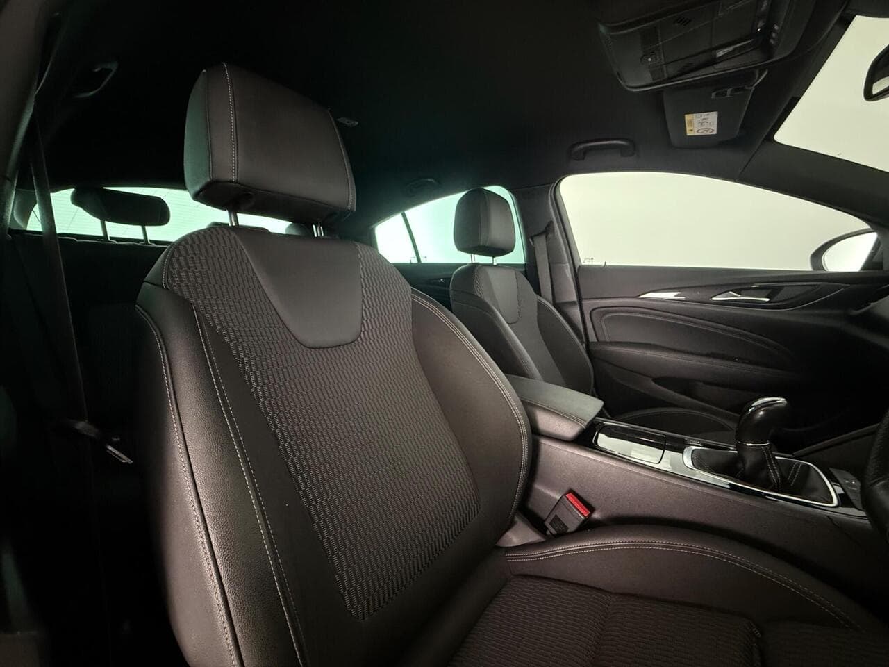 Vauxhall Insignia thumbnail Seat Driver