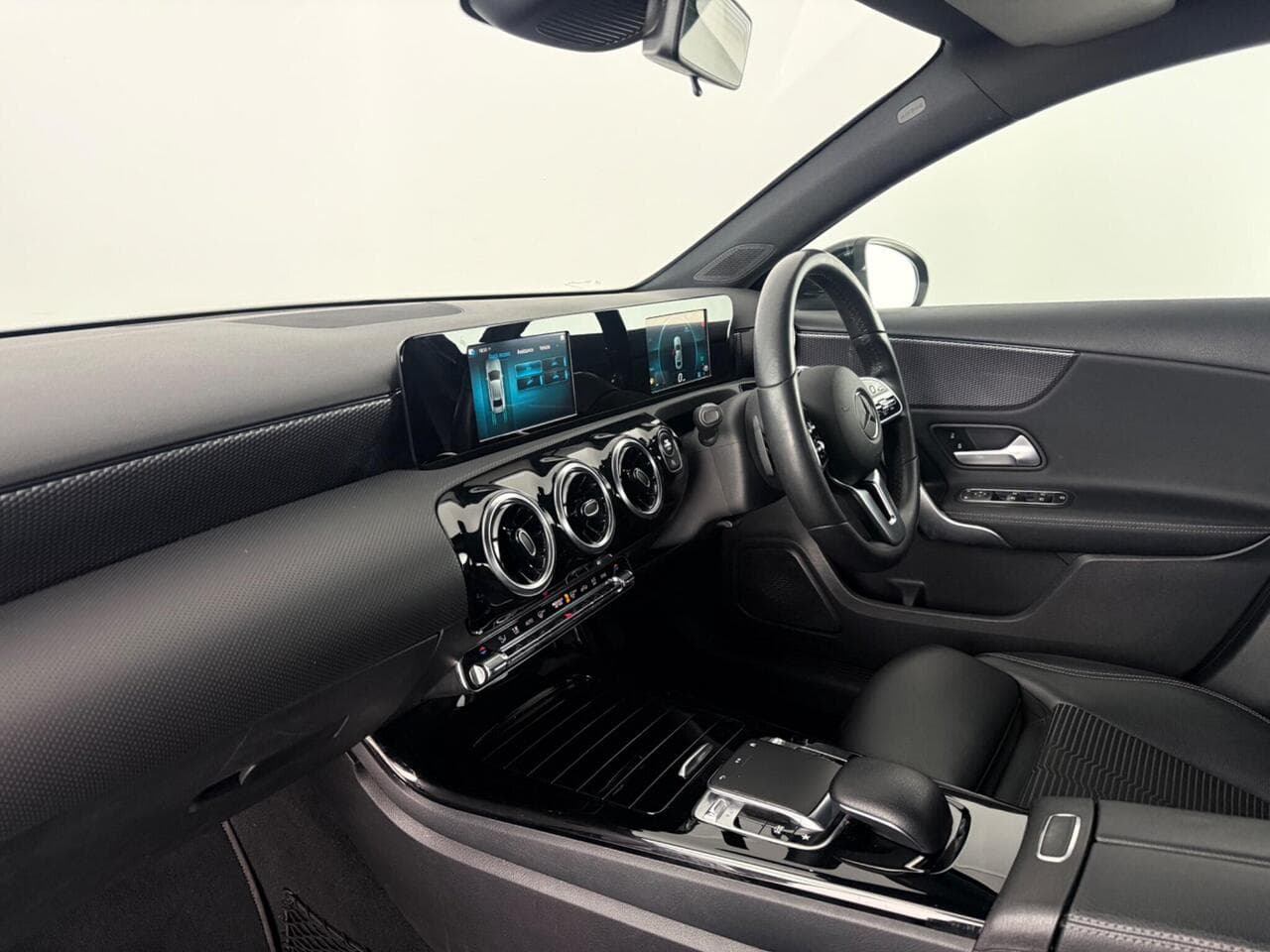 Mercedes-Benz A Class thumbnail Interior Front