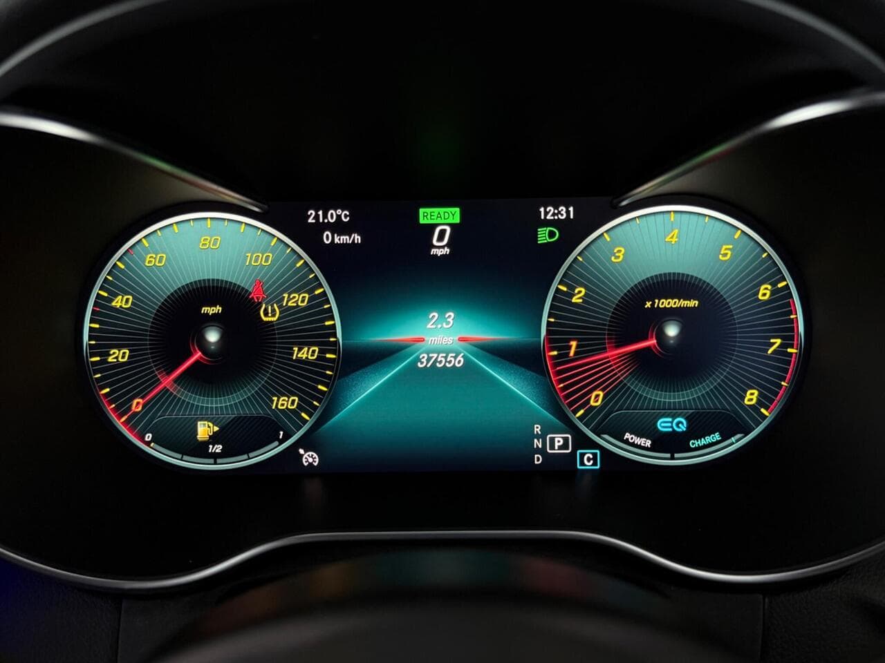 Mercedes-Benz C Class thumbnail Driver Instruments