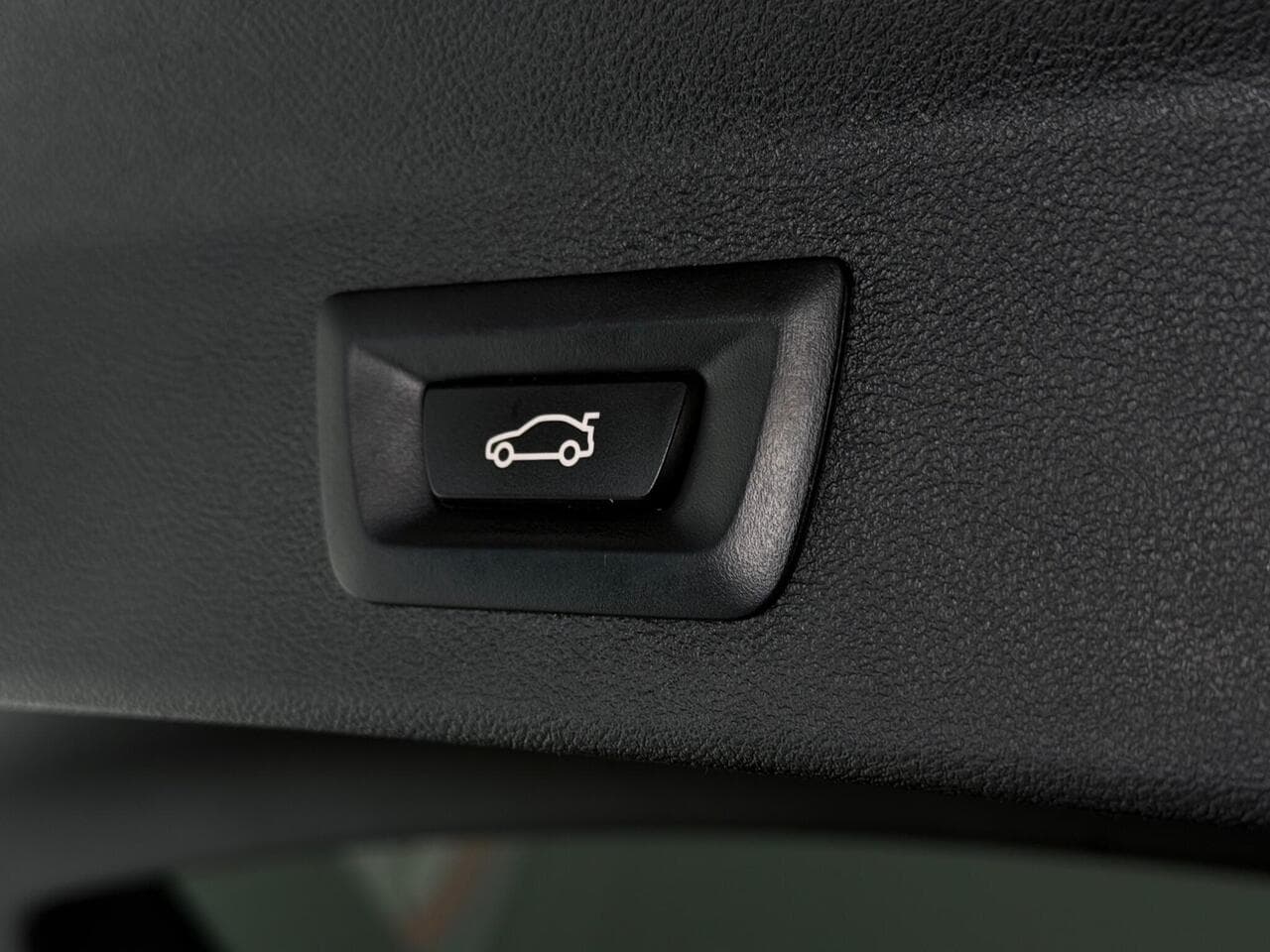 BMW X3 thumbnail Misc Controls