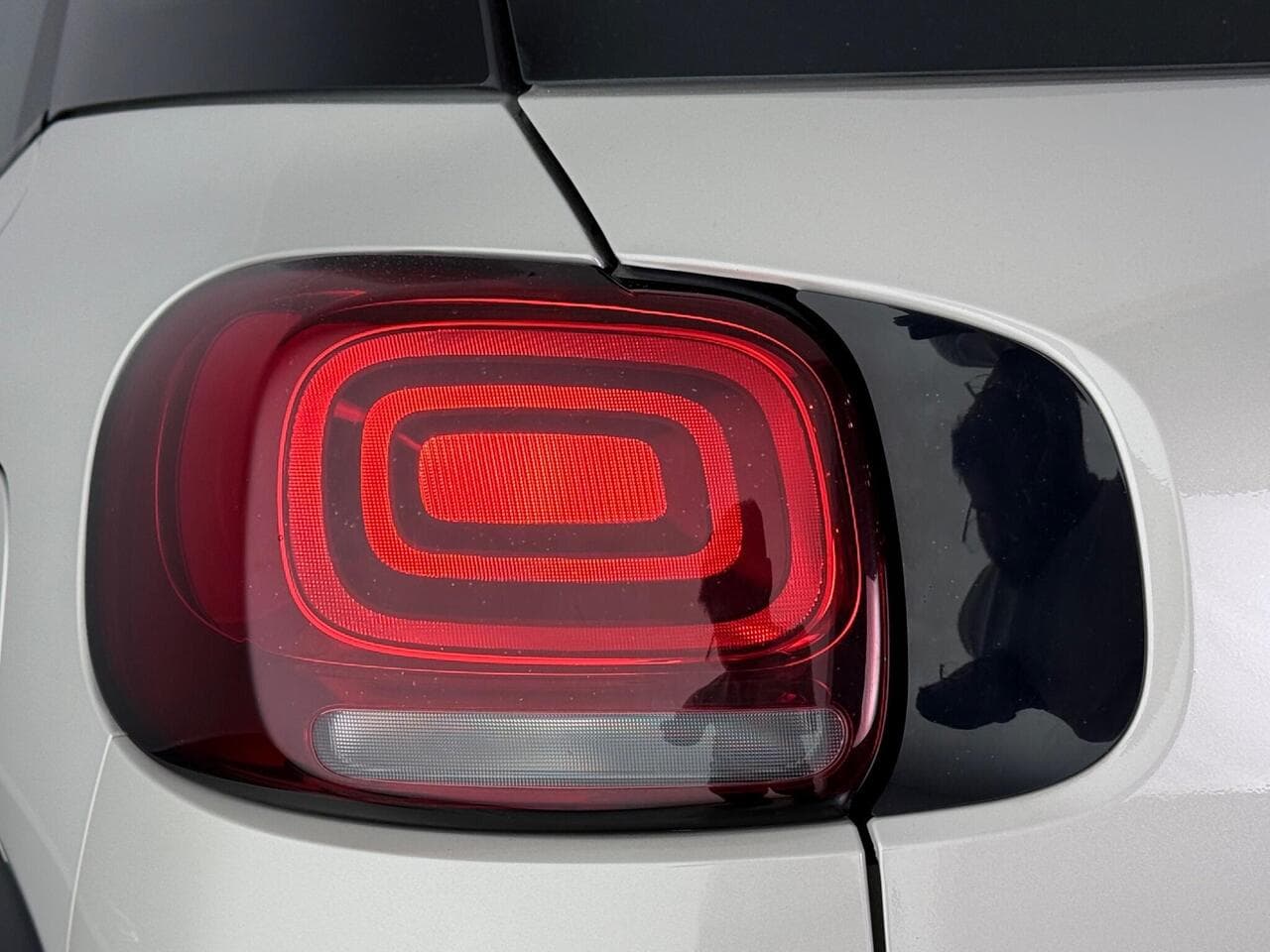 Citroen C3 Aircross thumbnail Lights Rear