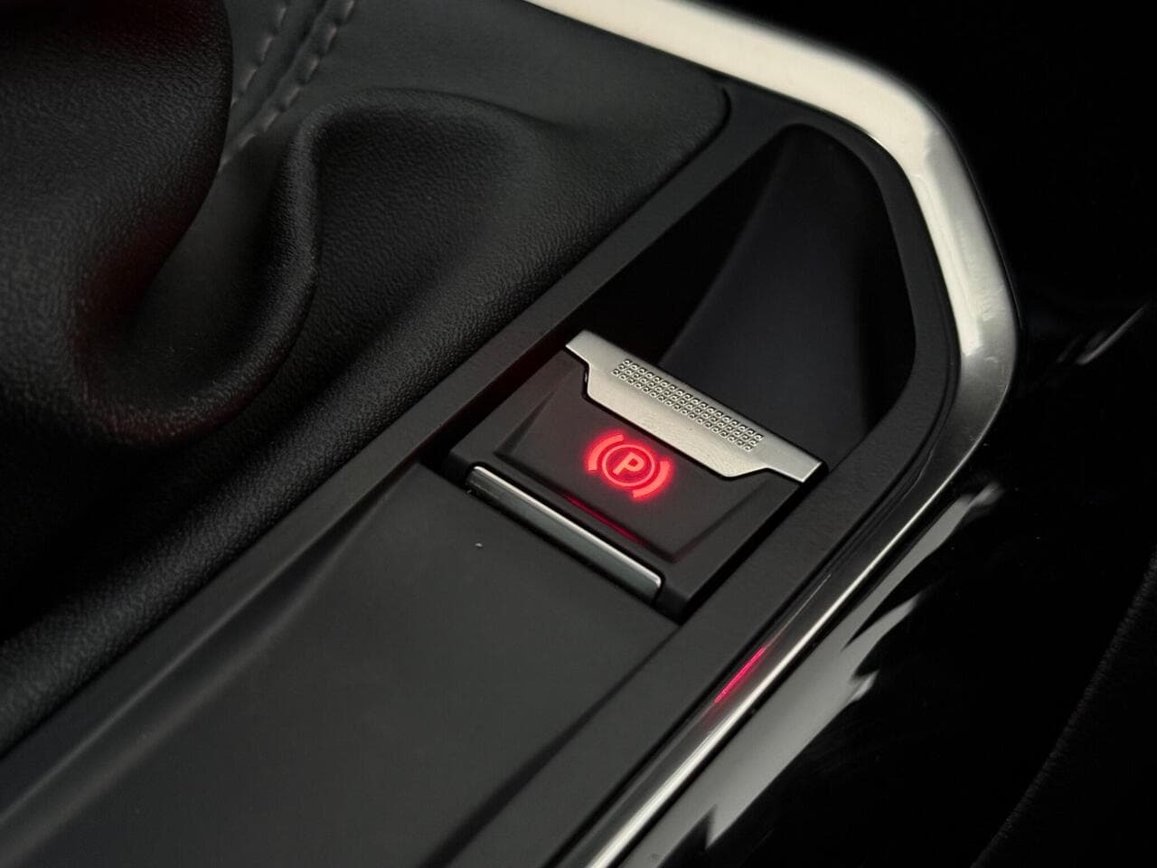 Peugeot 3008 thumbnail Misc Controls