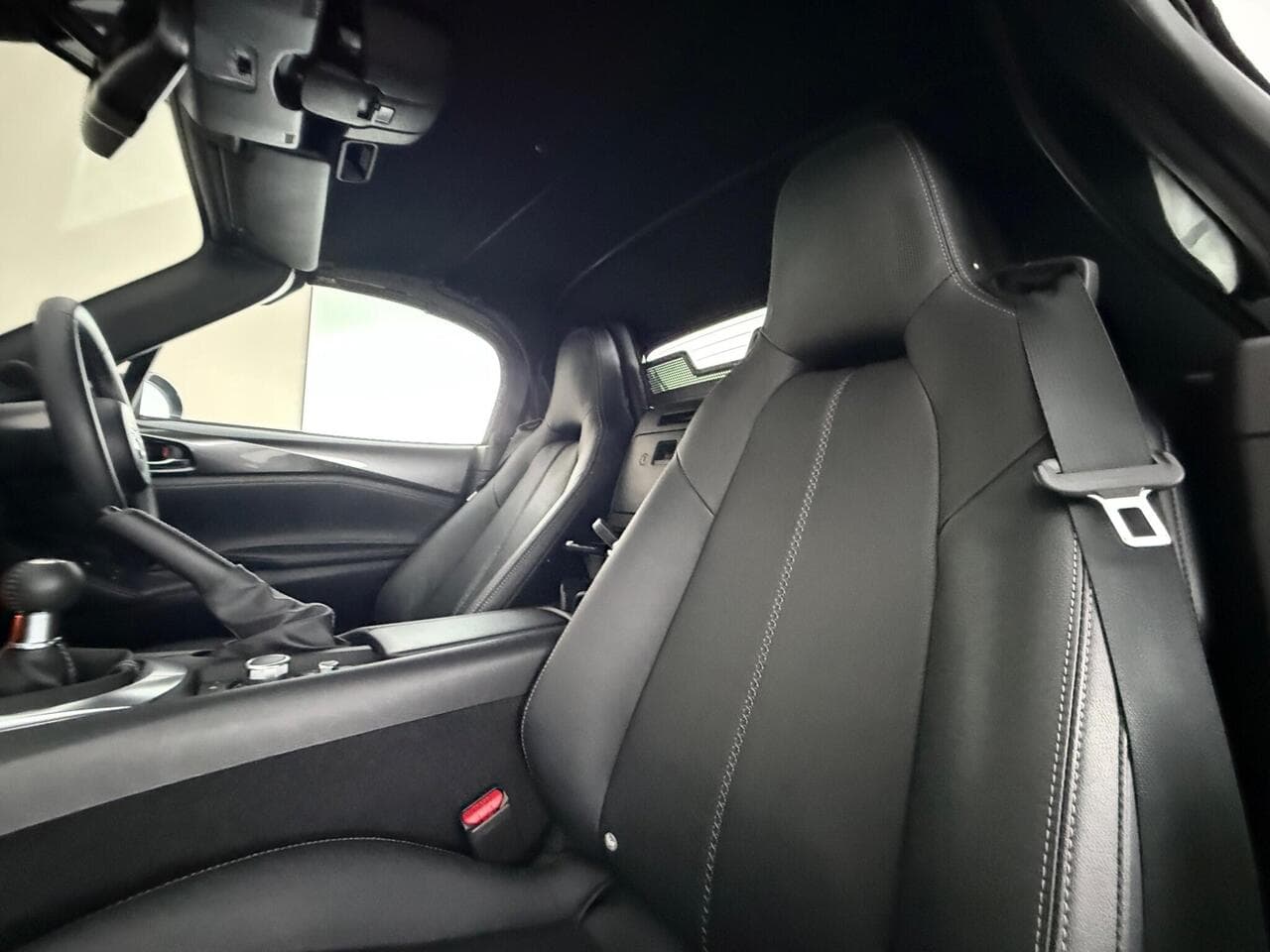 Mazda MX-5 thumbnail Seat Front Passenger