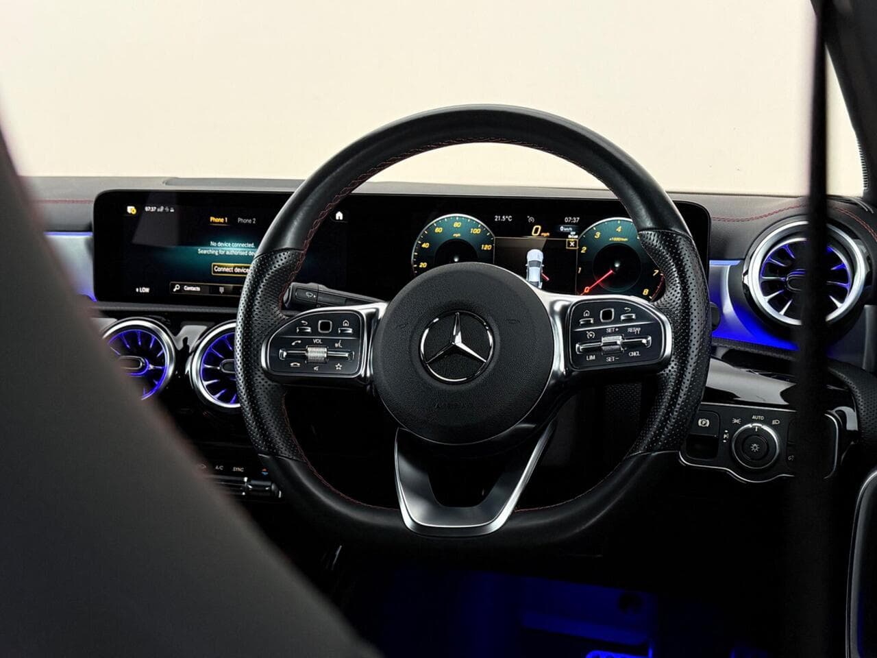 Mercedes-Benz CLA thumbnail Steering Wheel