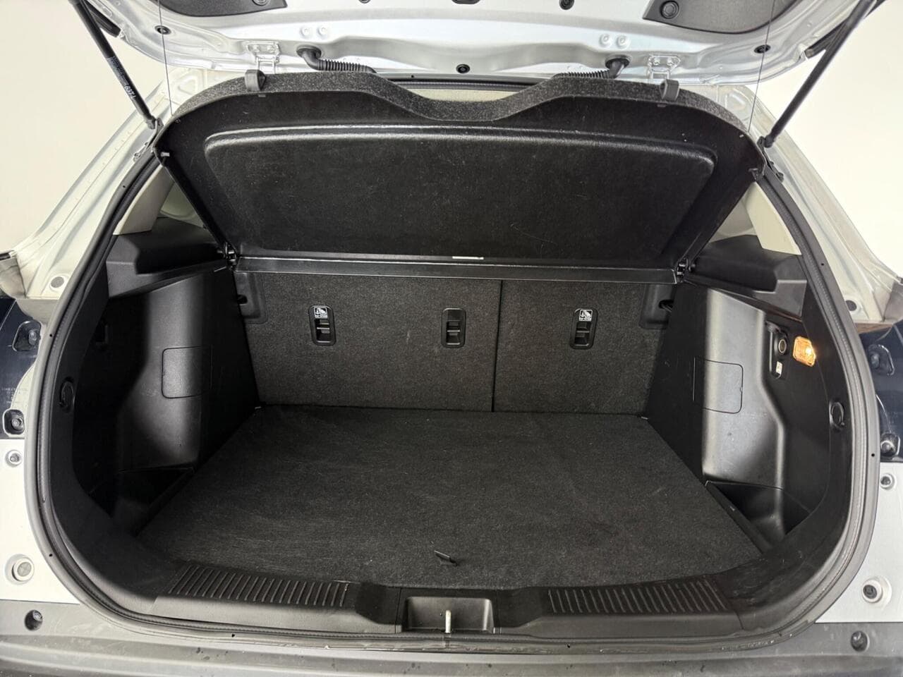 Suzuki S-Cross thumbnail Boot