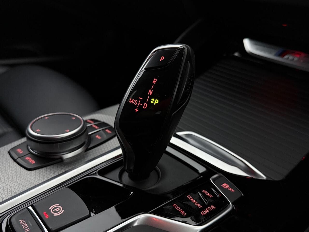 BMW X4 thumbnail Interior Front