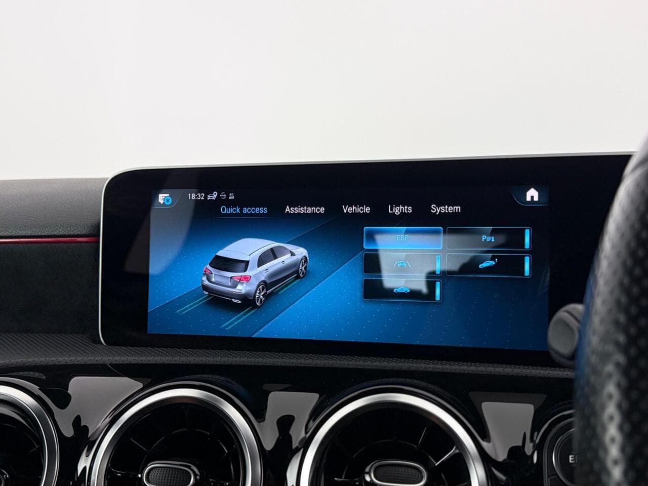 Mercedes-Benz A Class thumbnail Infotainment System