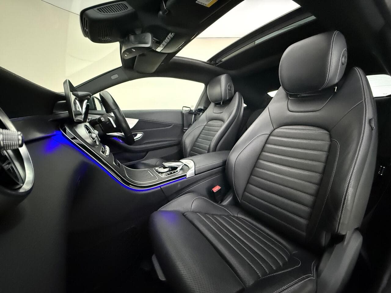 Mercedes-Benz C Class thumbnail Seat Front Passenger