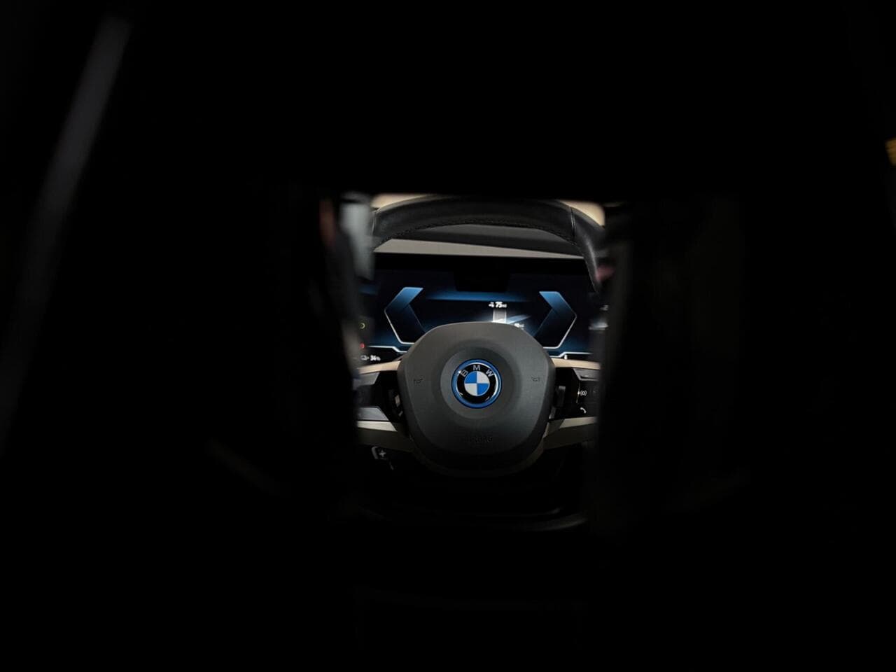 BMW iX thumbnail Misc Controls