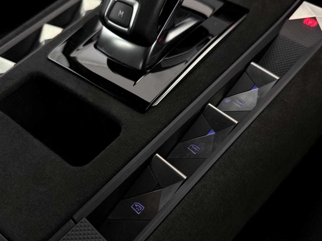 DS AUTOMOBILES DS 7 CROSSBACK thumbnail Inconclusive