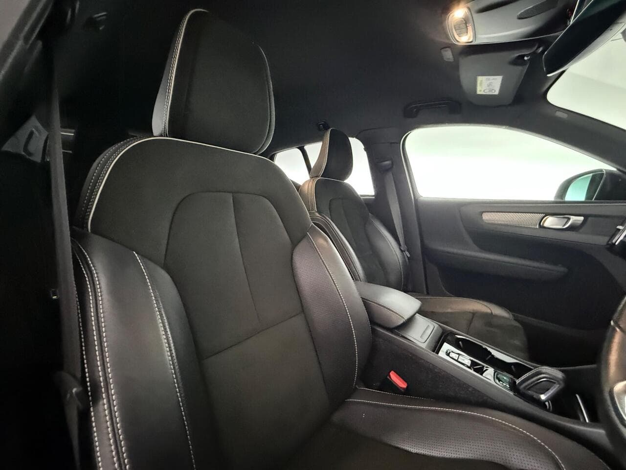 Volvo XC40 thumbnail Seat Driver