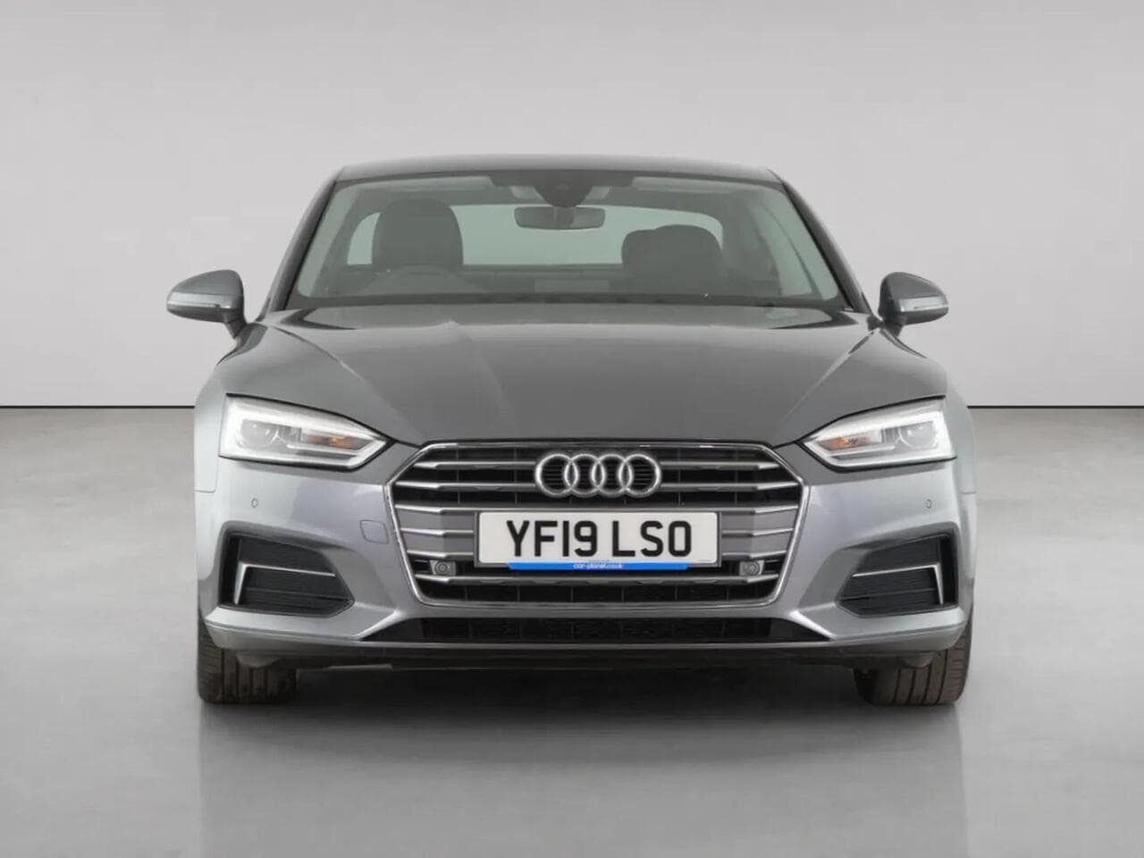 Audi A5 thumbnail Front