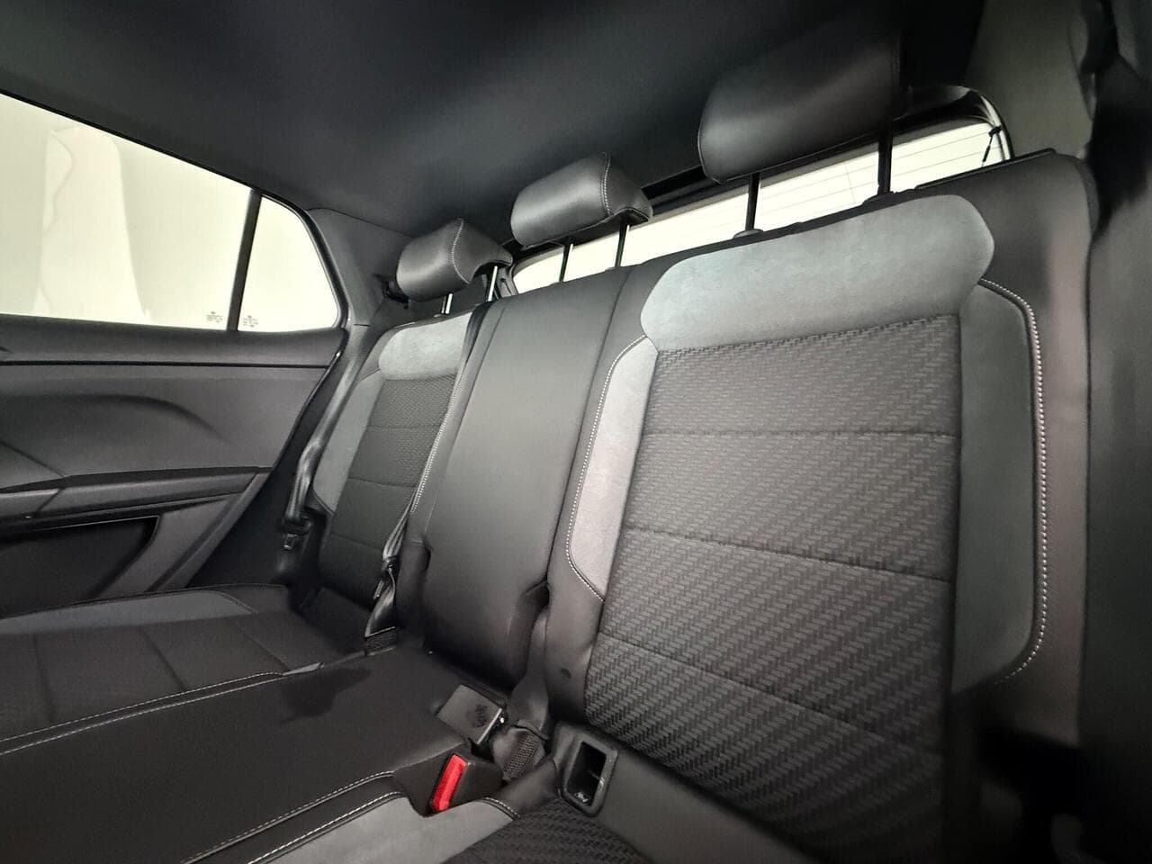 Volkswagen T-Cross thumbnail Seats Rear