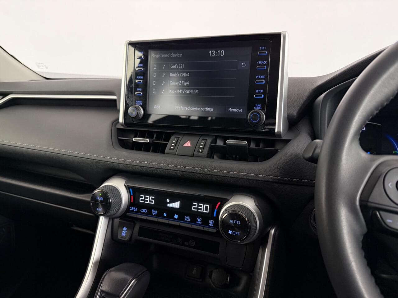 Toyota RAV4 thumbnail Infotainment System