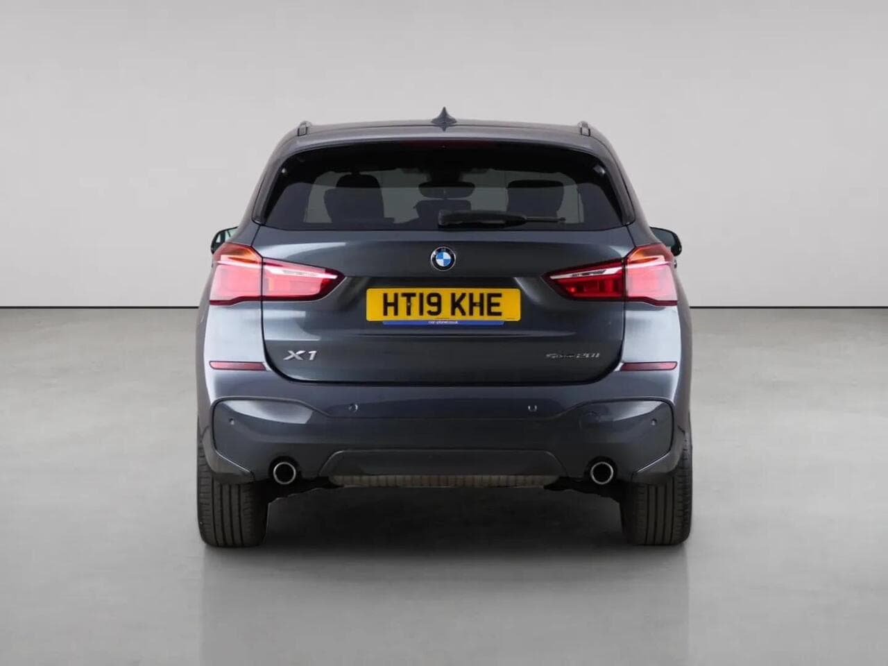BMW X1 thumbnail Rear