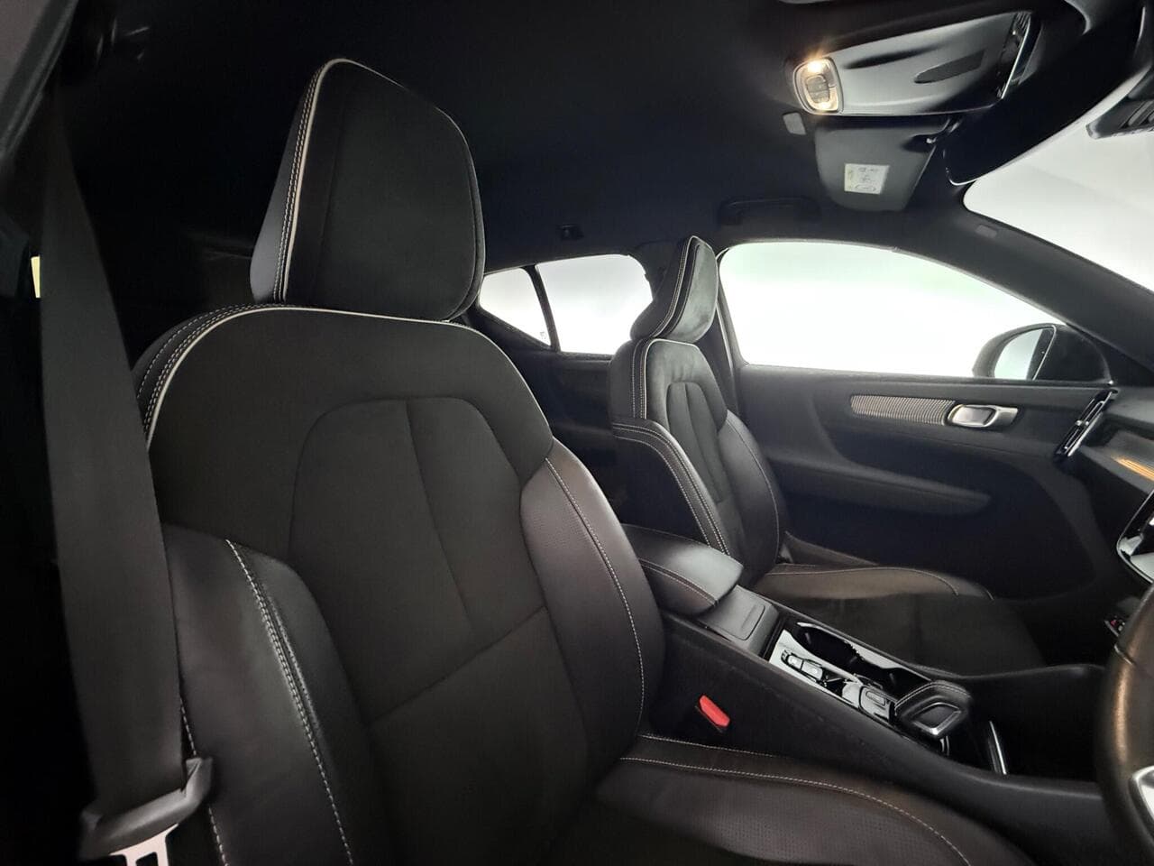 Volvo XC40 thumbnail Seat Driver