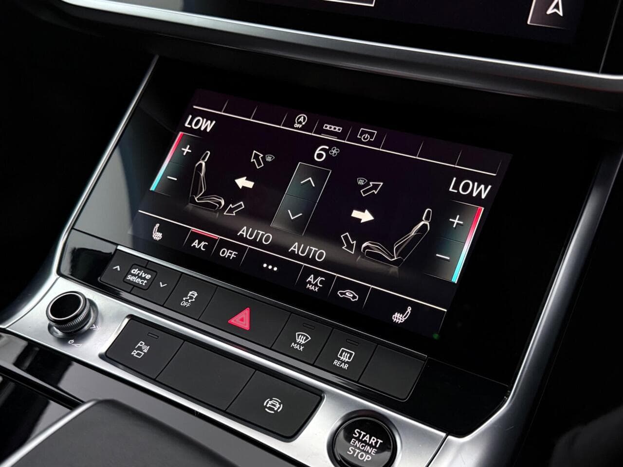Audi A6 Avant thumbnail Infotainment System
