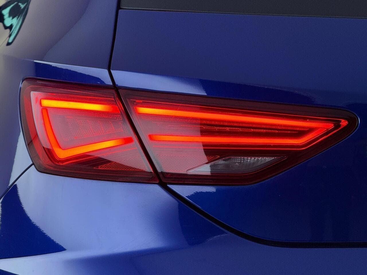 SEAT Leon thumbnail Lights Rear