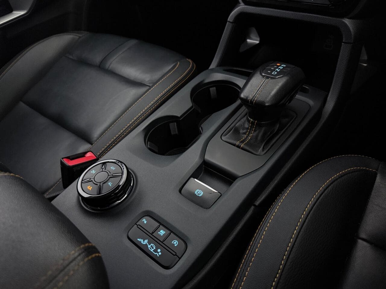 Ford Ranger thumbnail Interior Front