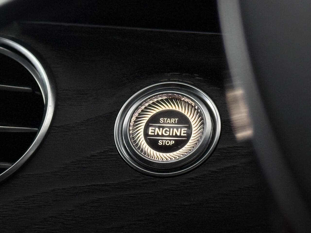 Mercedes-Benz E Class thumbnail Inconclusive