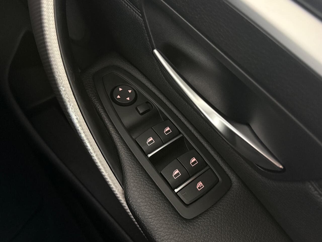 BMW 4 Series Gran Coupe thumbnail Misc Controls