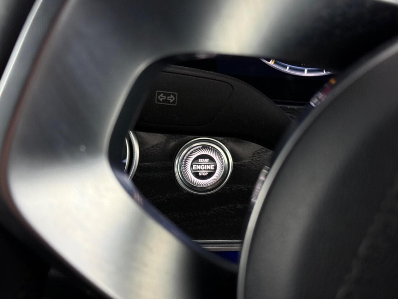Mercedes-Benz E Class thumbnail Misc Controls