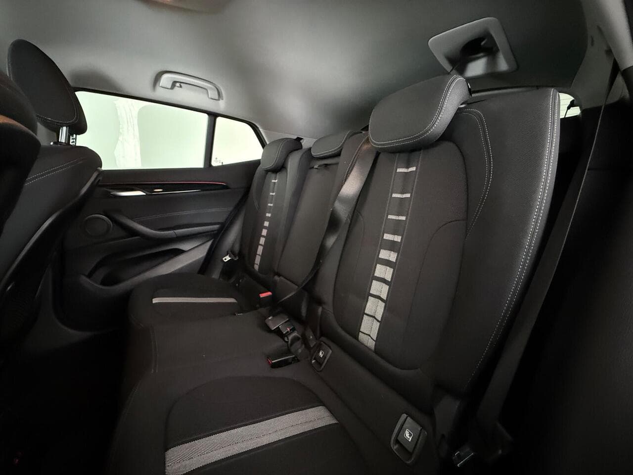 BMW X2 thumbnail Seats Rear