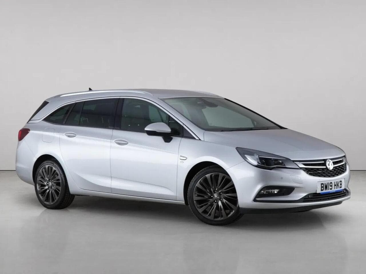 Vauxhall Astra - Vauxhall Astra 1.4i Turbo Elite Nav Sports Tourer Euro 6 5dr