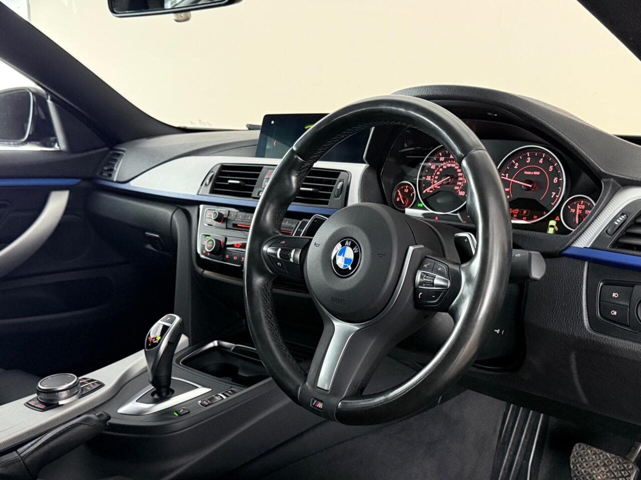 BMW 4 Series Gran Coupe thumbnail Steering Wheel
