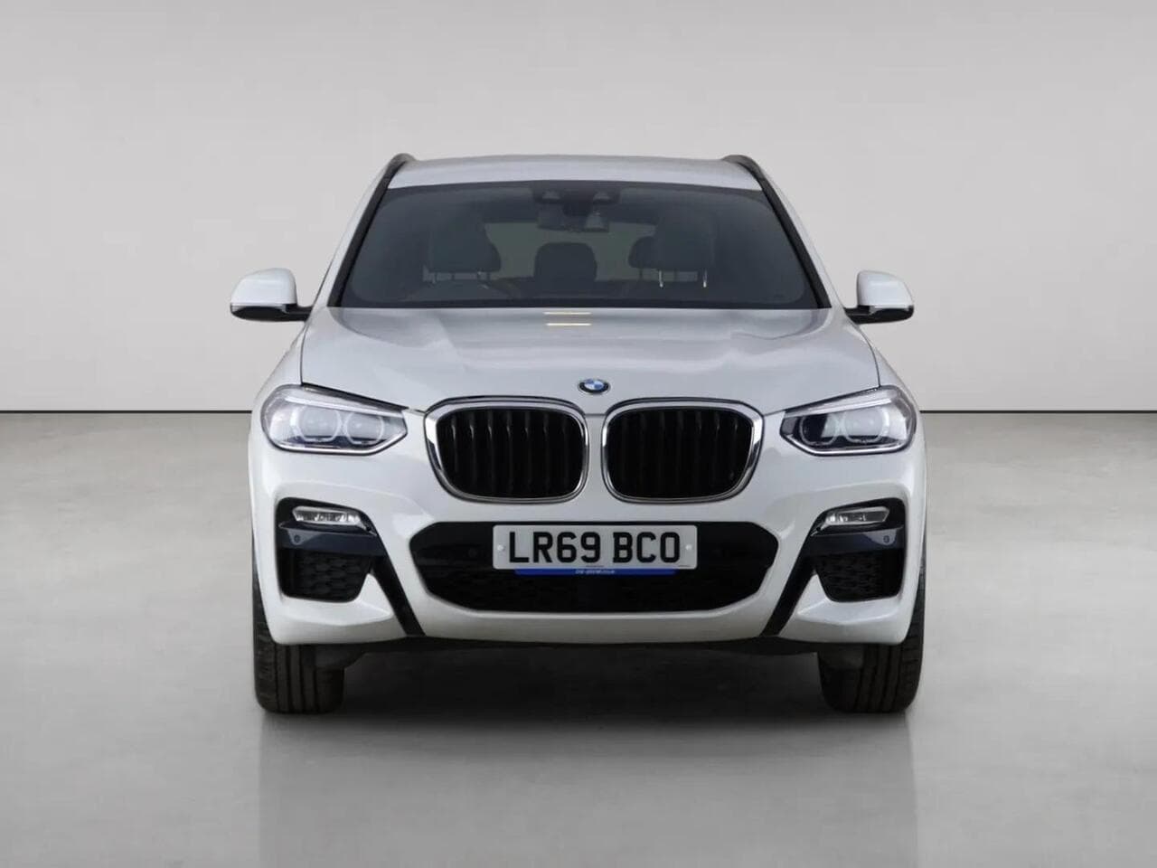 BMW X3 thumbnail Front