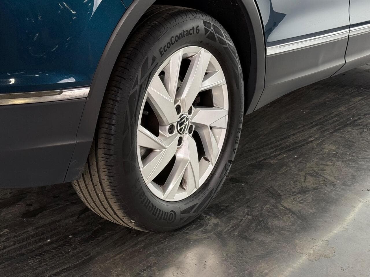 Volkswagen Tiguan thumbnail Wheel