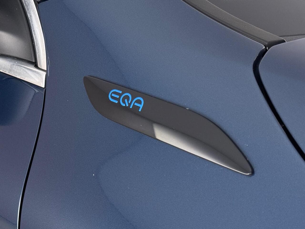 Mercedes-Benz EQA thumbnail Badge Exterior