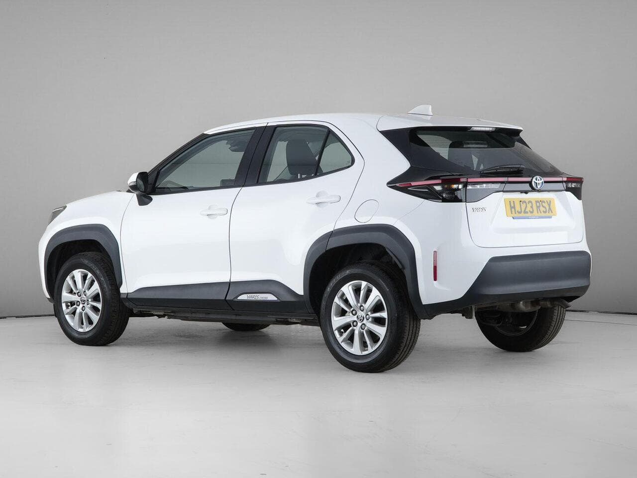 Toyota Yaris Cross thumbnail Inconclusive