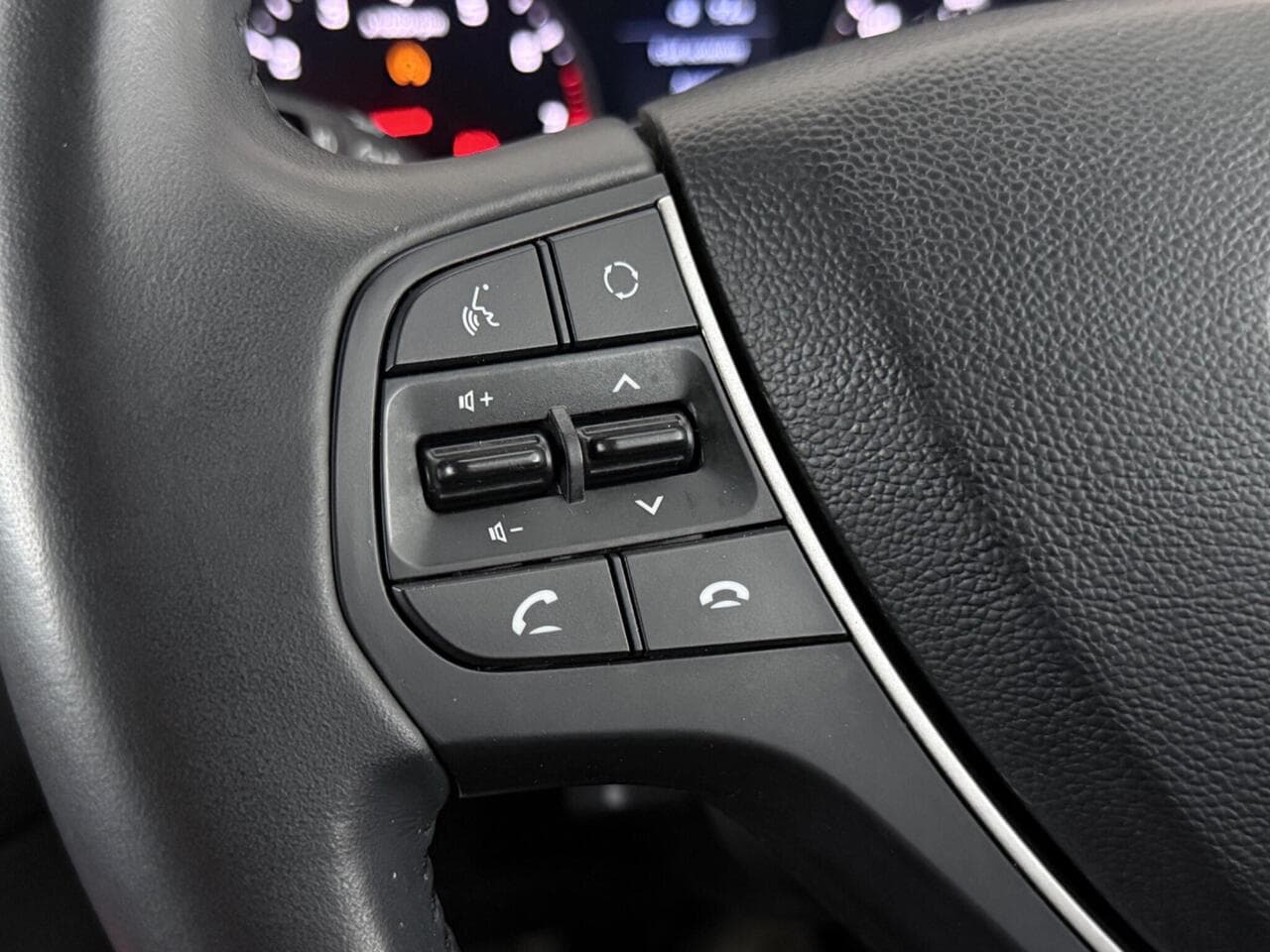 Hyundai i20 thumbnail Misc Controls