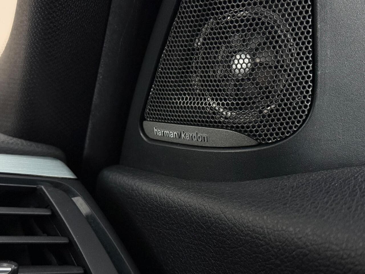 BMW 3 Series thumbnail Misc Controls
